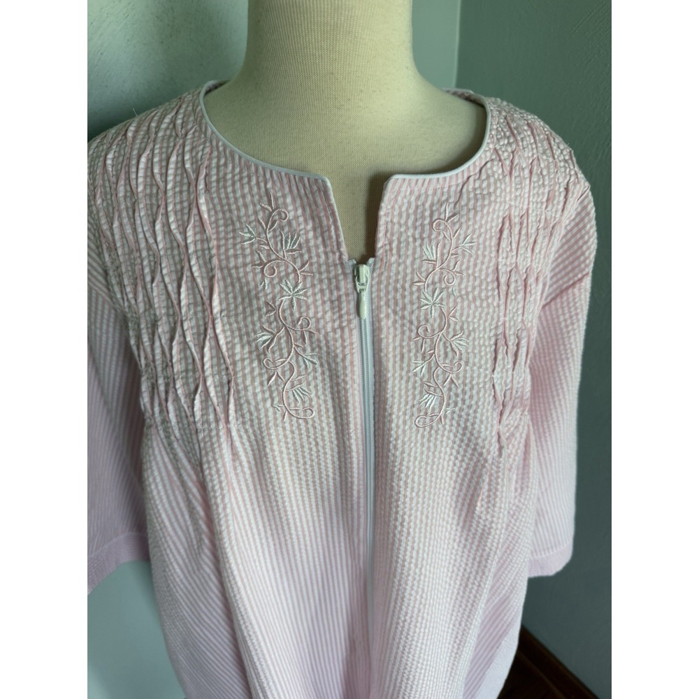 Miss Elaine Pink Seersucker Robe Mumu Long Zip Front Smocked Embroidered XL - Picture 3 of 7